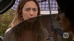 Sonya Rebecchi, Naomi Canning in Neighbours Episode 6928