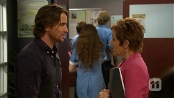 Brad Willis, Susan Kennedy in Neighbours Episode 6929