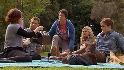 Naomi Canning, Mark Brennan, Chris Pappas, Georgia Brooks, Bossy, Kyle Canning in Neighbours Episode 6933