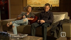 Daniel Robinson, Paul Robinson in Neighbours Episode 