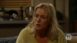 Lauren Turner in Neighbours Episode 