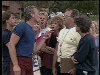 Mike Young, Jim Robinson, Scott Robinson, Madge Mitchell, Harold Bishop, Nell Mangel in Neighbours Episode 0449