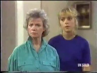 Helen Daniels, Jane Harris in Neighbours Episode 0450