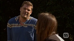 Stu Brown, Paige Novak in Neighbours Episode 