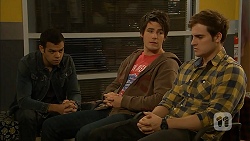 Nate Kinski, Chris Pappas, Kyle Canning in Neighbours Episode 