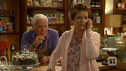 Lou Carpenter, Susan Kennedy in Neighbours Episode 6962