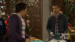 Chris Pappas, Nate Kinski in Neighbours Episode 