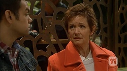 Nate Kinski, Susan Kennedy in Neighbours Episode 