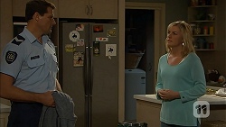 Matt Turner, Lauren Turner in Neighbours Episode 