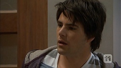 Chris Pappas in Neighbours Episode 