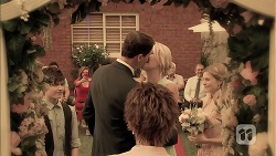 Bailey Turner, Matt Turner, Susan Kennedy, Lauren Turner, Amber Turner in Neighbours Episode 6967