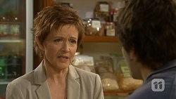 Susan Kennedy, Chris Pappas in Neighbours Episode 6970