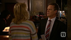 Lauren Turner, Paul Robinson in Neighbours Episode 