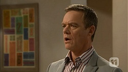 Paul Robinson in Neighbours Episode 