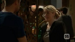 Mark Brennan, Federal Agent Greta Jackson in Neighbours Episode 6982