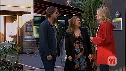 Brad Willis, Terese Willis, Lauren Turner in Neighbours Episode 6989
