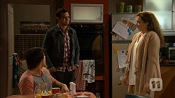 Chris Pappas, Nate Kinski, Patricia Pappas in Neighbours Episode 