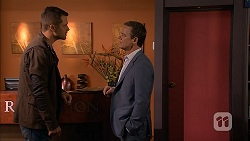 Mark Brennan, Paul Robinson in Neighbours Episode 6992