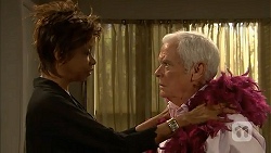 Layla Azikewe, Lou Carpenter in Neighbours Episode 6994