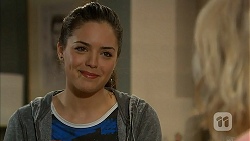 Paige Novak, Lauren Turner in Neighbours Episode 