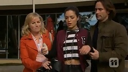 Lauren Turner, Paige Smith, Brad Willis in Neighbours Episode 6998