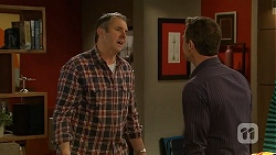 Karl Kennedy, Paul Robinson in Neighbours Episode 