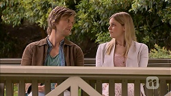 Daniel Robinson, Amber Turner in Neighbours Episode 