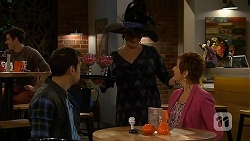 Nate Kinski, Sheila Canning, Susan Kennedy in Neighbours Episode 7005