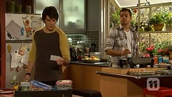 Chris Pappas, Nate Kinski in Neighbours Episode 7008