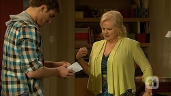 Kyle Canning, Sheila Canning in Neighbours Episode 7010