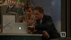 Daniel Robinson, Paul Robinson in Neighbours Episode 