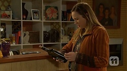 Sonya Rebecchi in Neighbours Episode 7015