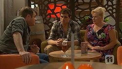 Gary Canning, Kyle Canning, Sheila Canning in Neighbours Episode 