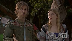 Daniel Robinson, Amber Turner in Neighbours Episode 