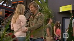 Amber Turner, Daniel Robinson in Neighbours Episode 7028