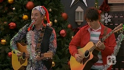 Karl Kennedy, Chris Pappas in Neighbours Episode 