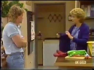 Henry Mitchell, Madge Mitchell in Neighbours Episode 0453
