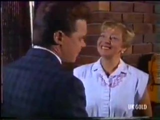 Paul Robinson, Eileen Clarke in Neighbours Episode 0456