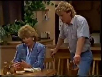Madge Mitchell, Henry Mitchell in Neighbours Episode 