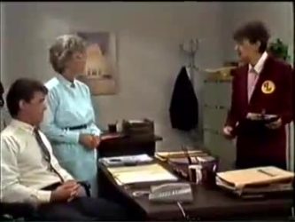 Paul Robinson, Helen Daniels, Nell Mangel in Neighbours Episode 0462