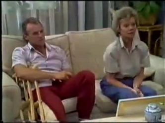 Jim Robinson, Helen Daniels in Neighbours Episode 0466