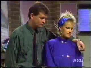 Des Clarke, Daphne Clarke in Neighbours Episode 0470