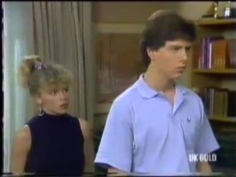 Charlene Mitchell, Warren Murphy in Neighbours Episode 0471