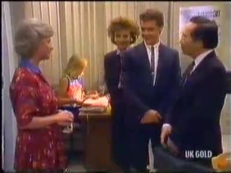 Helen Daniels, Jane Harris, Gail Lewis, Paul Robinson, Mr Udagawa in Neighbours Episode 0474