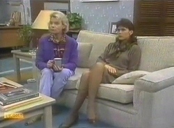 Helen Daniels, Beverly Robinson in Neighbours Episode 