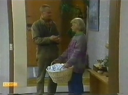 Jim Robinson, Helen Daniels in Neighbours Episode 