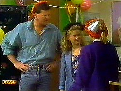 Des Clarke, Sharon Davies, Bronwyn Davies in Neighbours Episode 