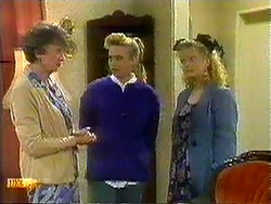 Nell Mangel, Bronwyn Davies, Sharon Davies in Neighbours Episode 