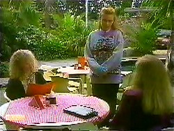 Sharon Davies, Bronwyn Davies, Jane Harris in Neighbours Episode 