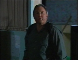 Tom Waitley in Neighbours Episode 2964